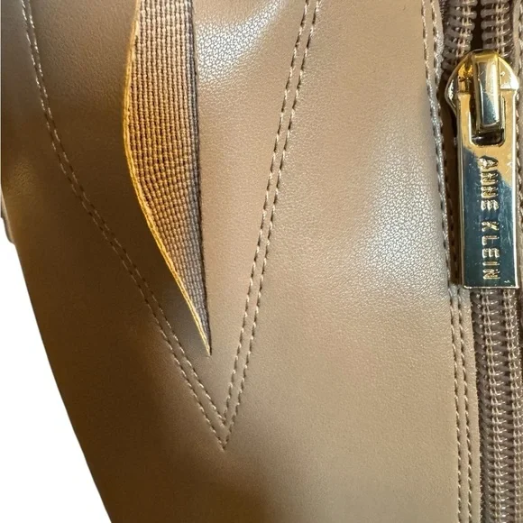 Anne Klein Sawyer Faux Leather KneeHigh Tan Boots Size 8.5 Standard Calf Stretch - Picture 9 of 11